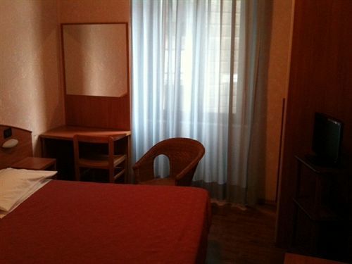 Hotel Nuovo Mediolan Zewnętrze zdjęcie